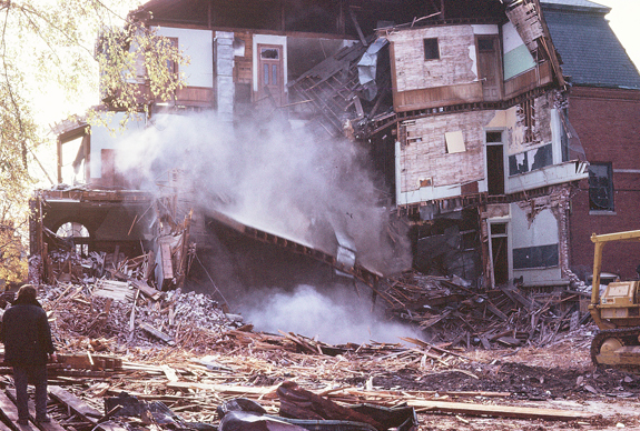 Sacred Heart School Demolition - new Bedford - www.WhalingCity.net